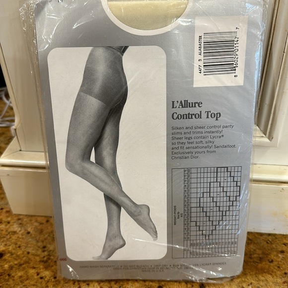 NWT🩷 CHRISTIAN DIOR L’ALLURE 2 PAIRS CONTROL TOP SANDALFOOT SIZE 3 ALABASTER - Picture 5 of 6